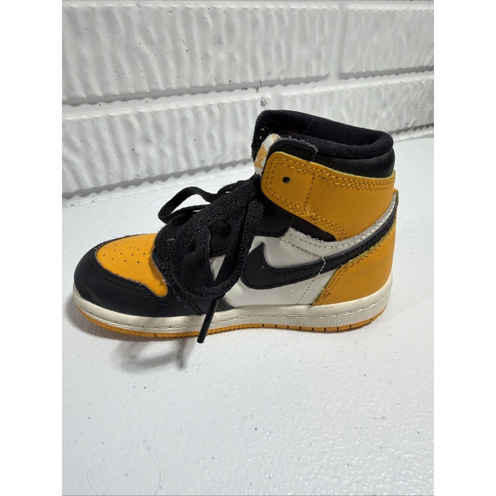 Size 8C - Jordan 1 High Black, Orange, White Toddler Air Jordan Retro High OG - Picture 4 of 10